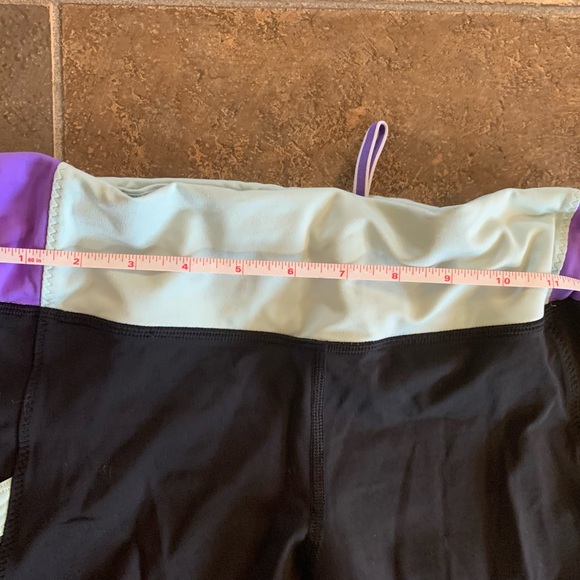 Women’s lululemon capris! - Picture 5 of 5